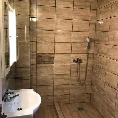 Famvarga Apartmanhaz