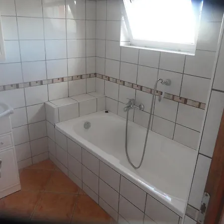 شقة Famvarga Apartmanhaz *