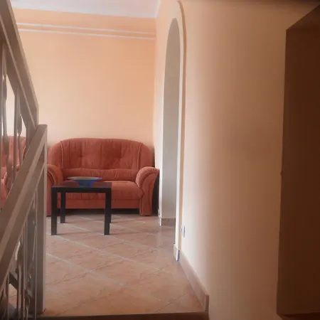 Famvarga Apartmanhaz