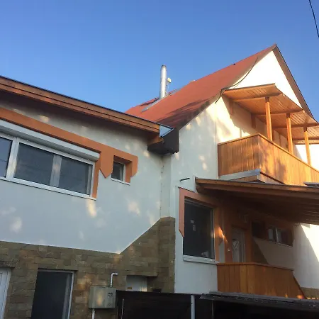 Famvarga Apartman