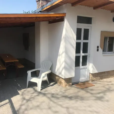 Famvarga Apartmanhaz * Balatonfenyves