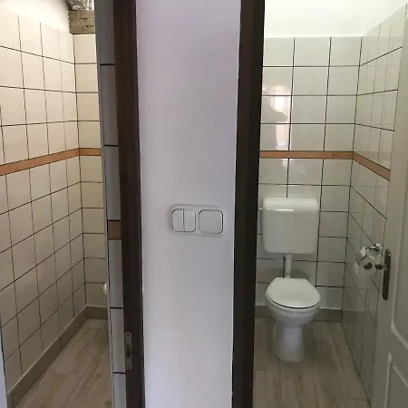 Famvarga Apartmanhaz بالاتونفينيفيس