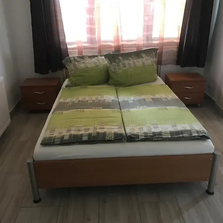 Apartmán Famvarga Apartmanhaz *