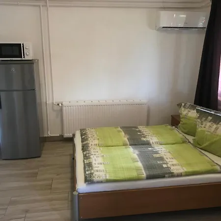 شقة Famvarga Apartmanhaz