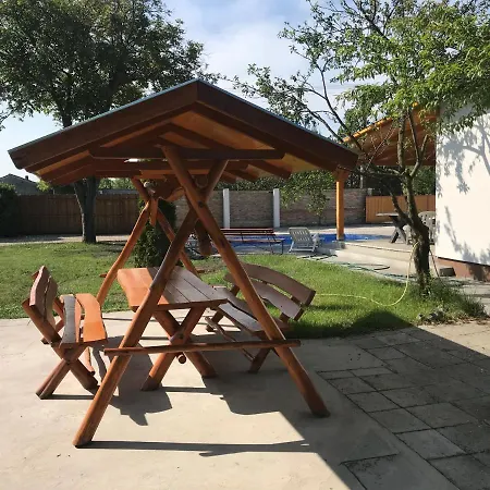 Famvarga Apartmanhaz Apartament Balatonfenyves
