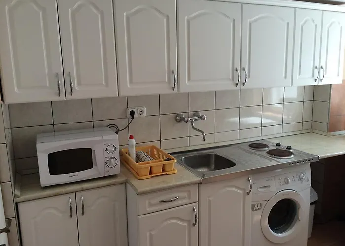 Famvarga Apartmanhaz