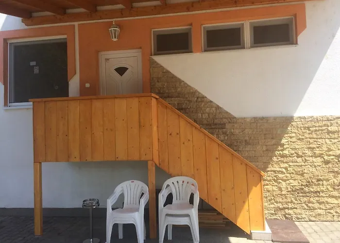 شقة Famvarga Apartmanhaz *