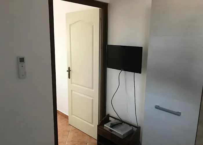 Apartment Famvarga Apartmanhaz *