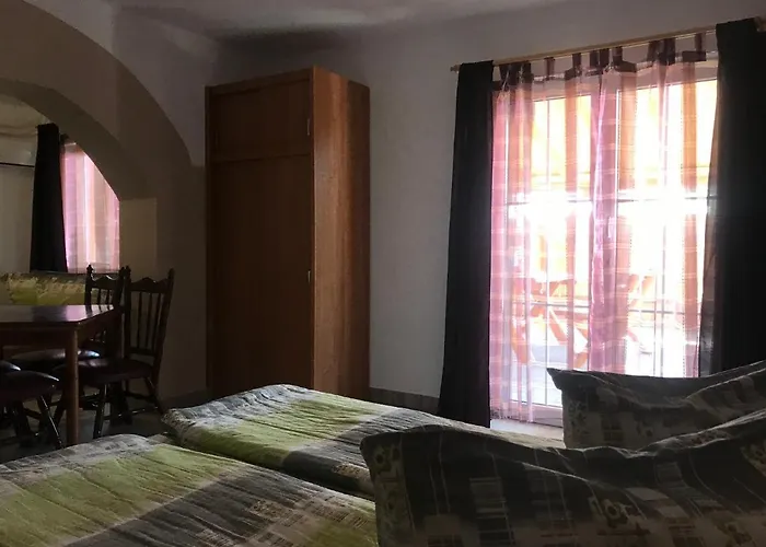 Famvarga Apartmanhaz *