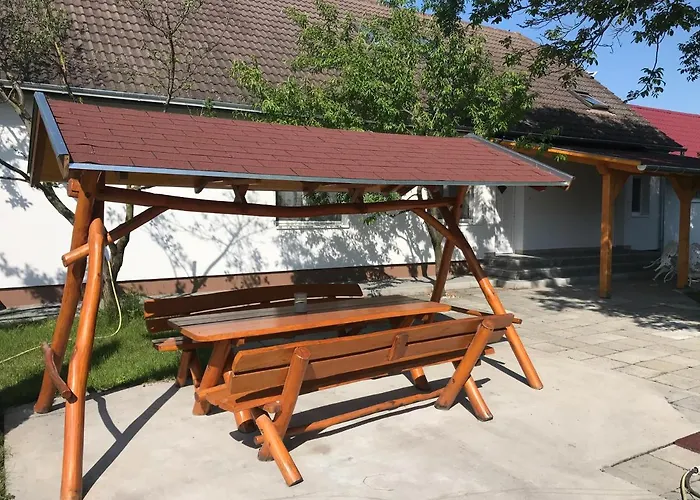 Apartment Famvarga Apartmanhaz *